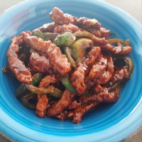 Ternera con pimiento verde